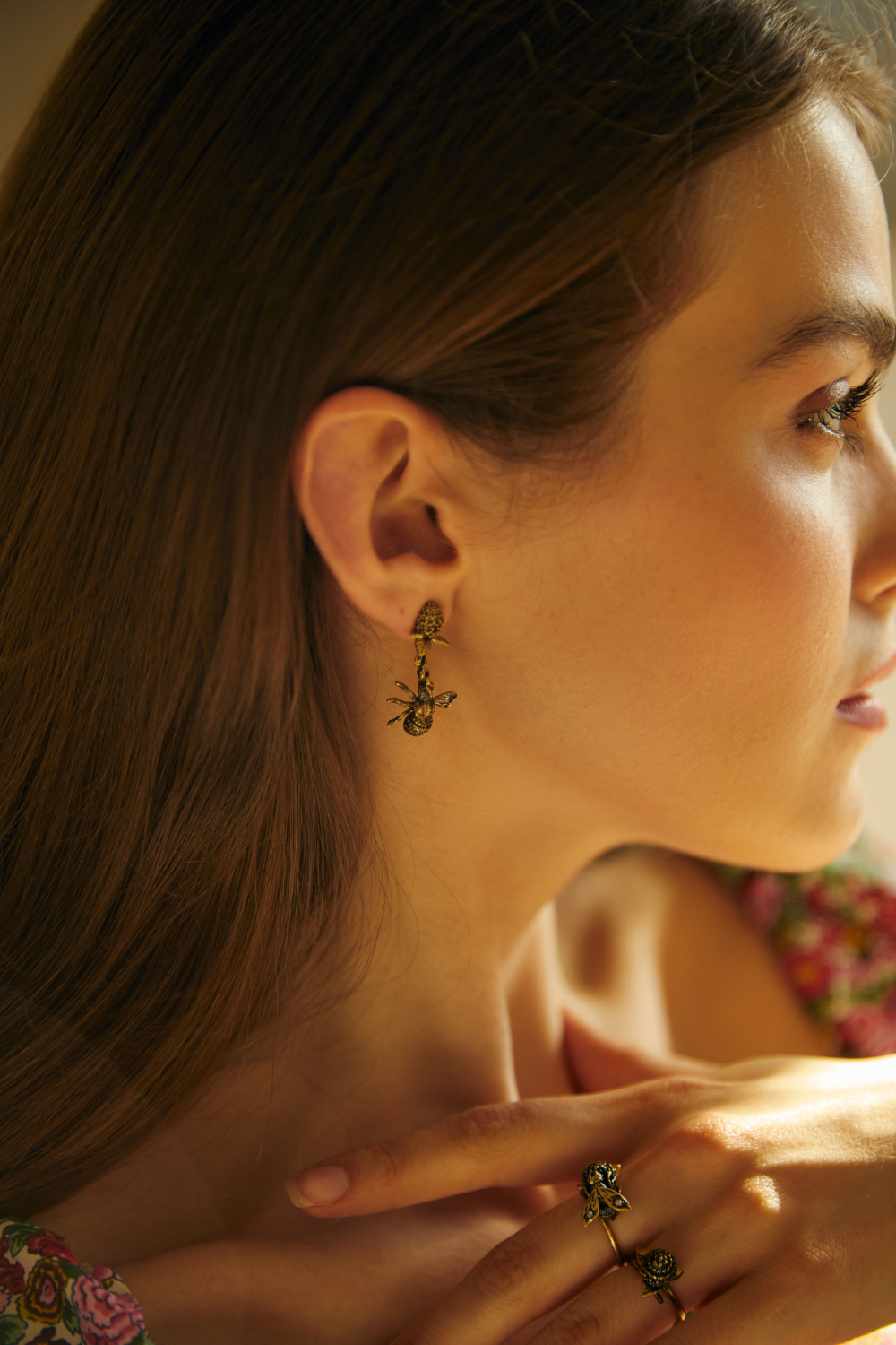 OR2104 CRYSTAL Earings пусеты Bumblebee sul trifoglio Fiore di Firenze