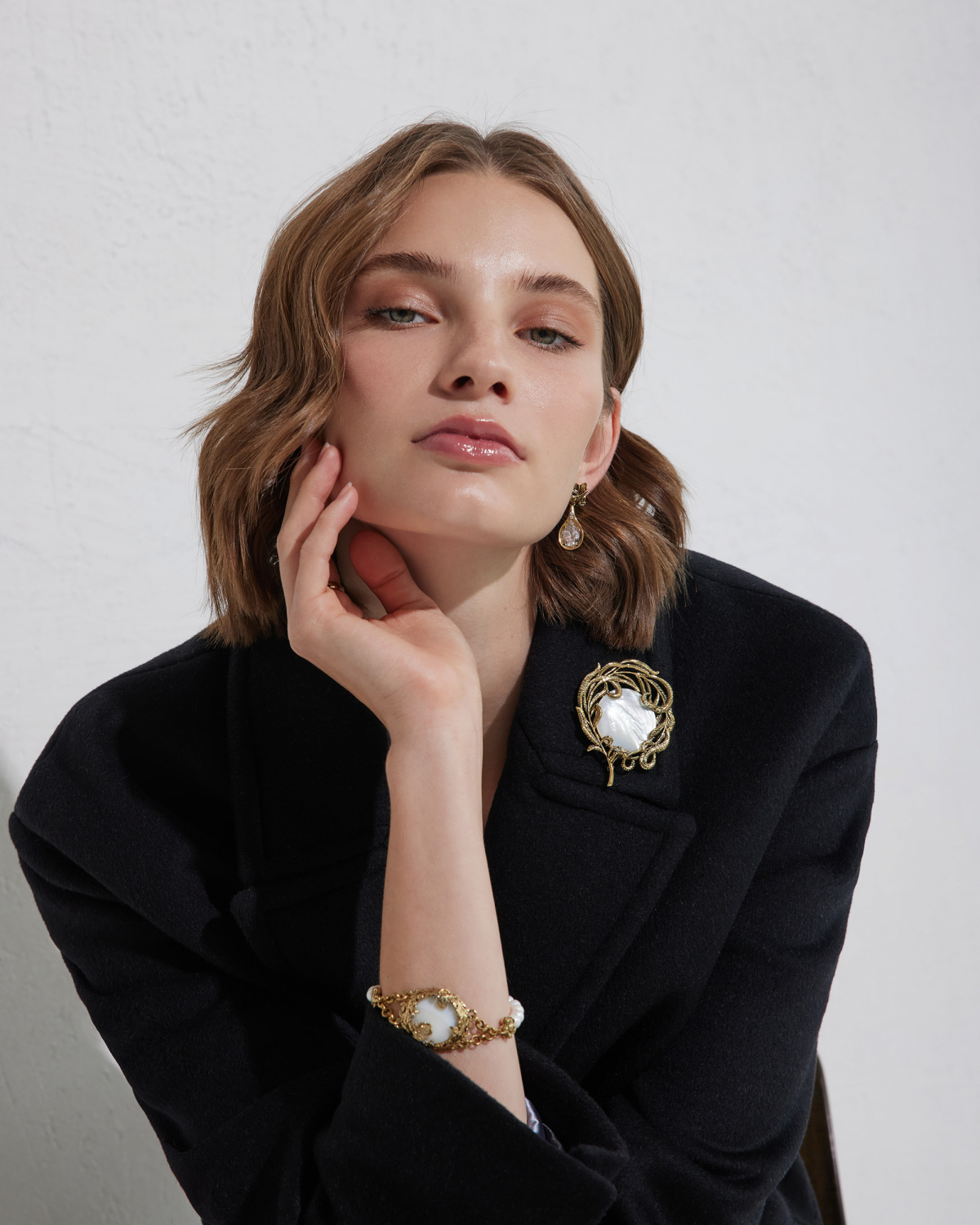 CO2907 PEARL Broosh/Necklace feather with pearls Fiore di Firenze